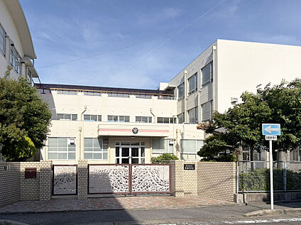 名古屋市立豊国中学校 1100m(徒分14歩)