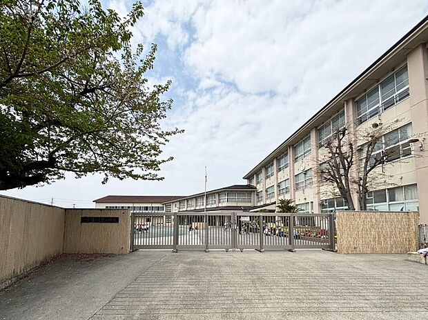 一宮市立宮西小学校（約585m）