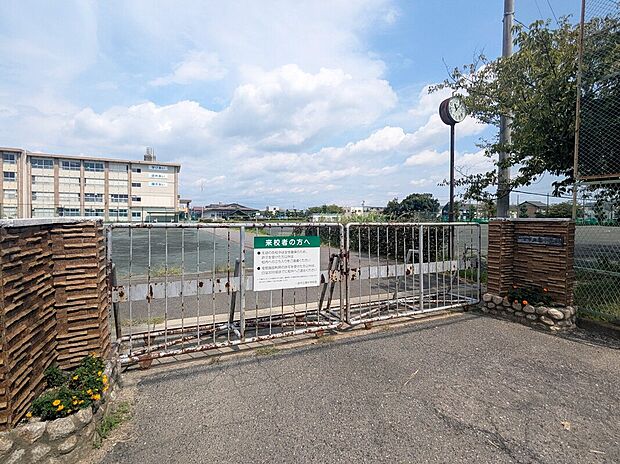一宮市立奥中学校（約129m）