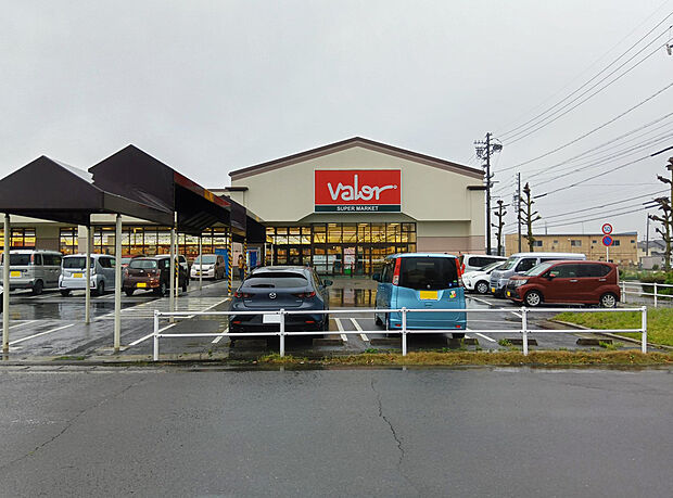 バロー島店(約1,100m)