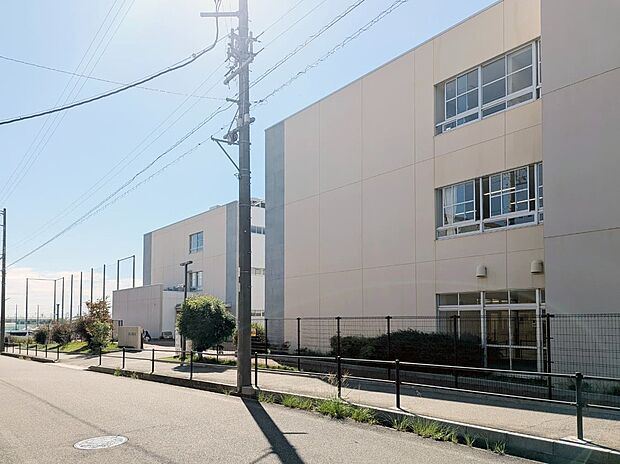 日進市立日進北中学校(約856m)