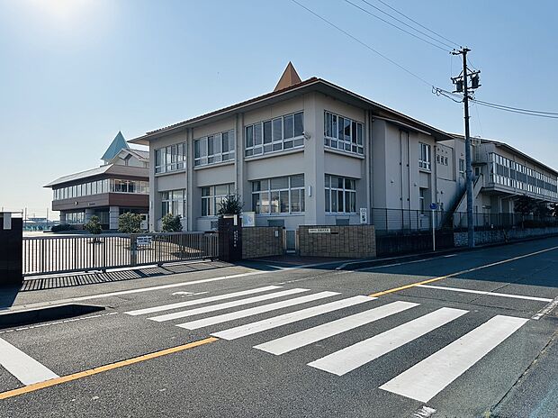 弥富市立弥富中学校（約2,600m）