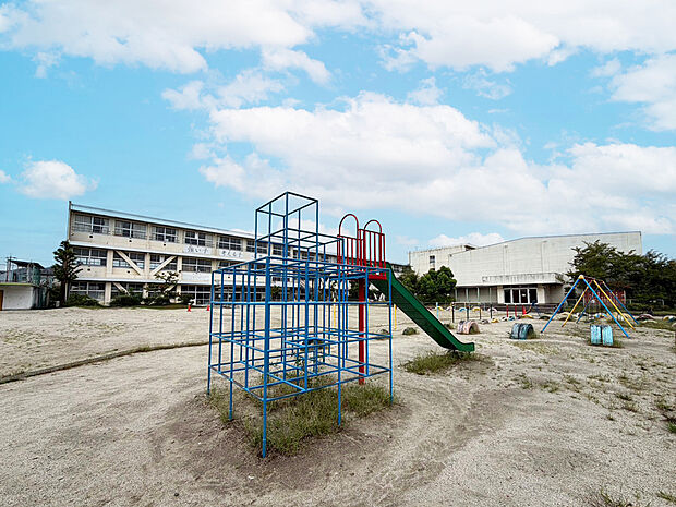 津島市立神守小学校