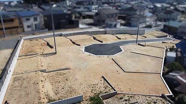 【街並みイメージ】
分譲地内は車の通り抜けがなく、交通量が抑えられた、穏やかな環境！周辺は、田畑や住宅が広がっており、ゆったりとした暮らしが叶います。