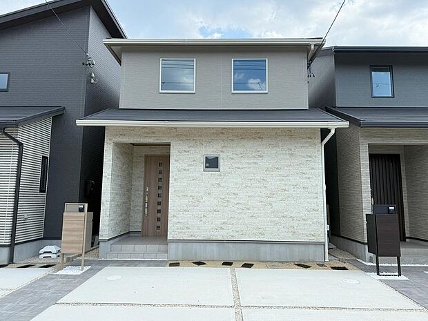 【【外観/No.2】】暮らし快適、IOT対応住宅!帰宅時間に合わせた家電の自動起動や、外出先から玄関の施錠を確認できるなど、生活利便性や快適性が向上◎省エネや防犯、子供やペットの見守りなどにも活用できます。