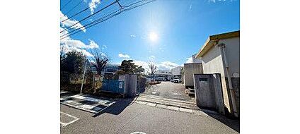 松原小学校 約310m(徒歩4分)