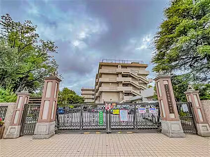 さいたま市立原山中学校 約700m (徒歩9分)