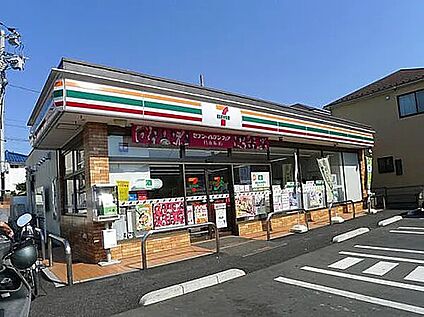 セブンイレブン蕨南町4丁目店 約260m(徒歩4分)