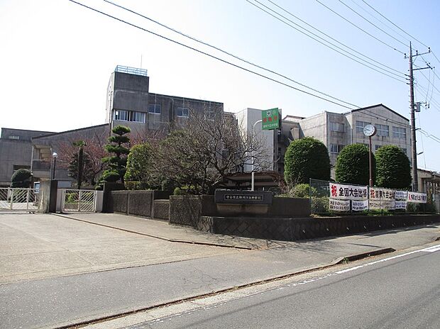 御所ケ丘中学校（約1,360m）