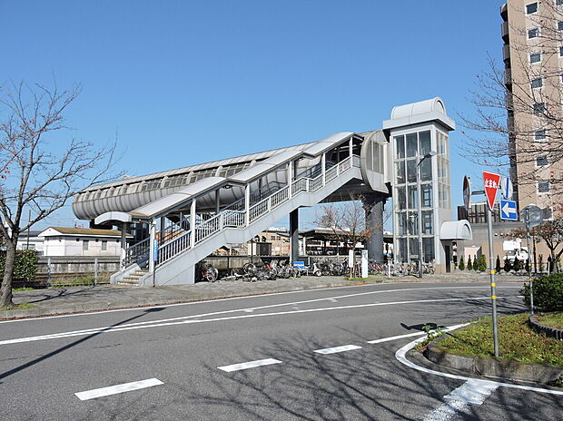 関東鉄道常総線「水海道駅」（約1,670m）