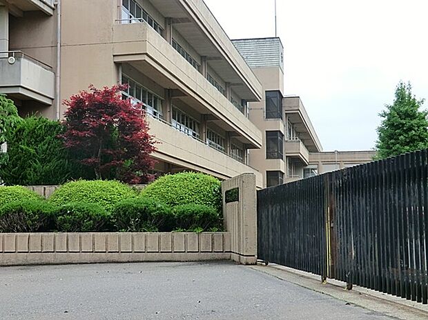 高山中学校（約1,800m）