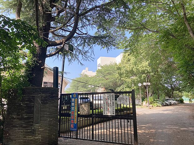 第五中学校（約1,500m）