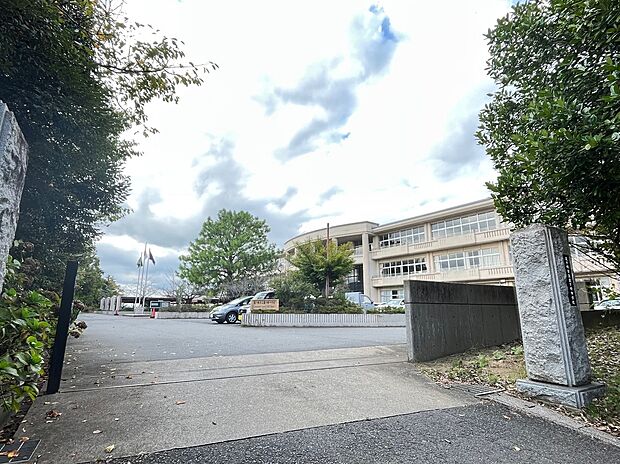 龍ヶ崎中学校（約1,770m）