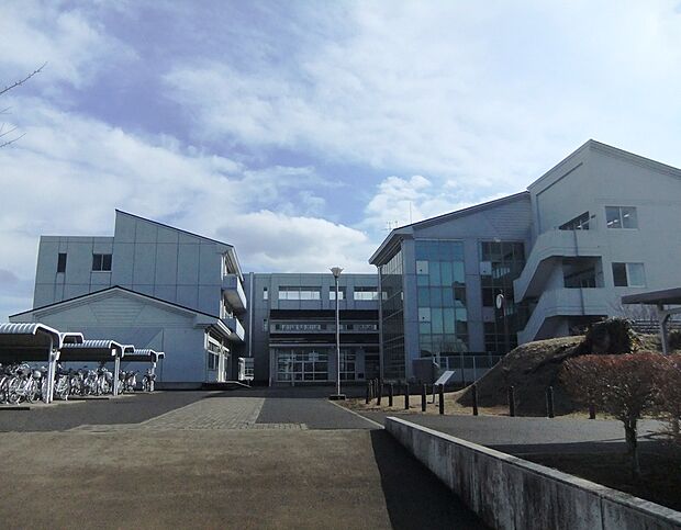 城ノ内中学校(約2,750m)