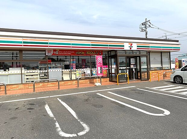 セブンイレブン(約475m)