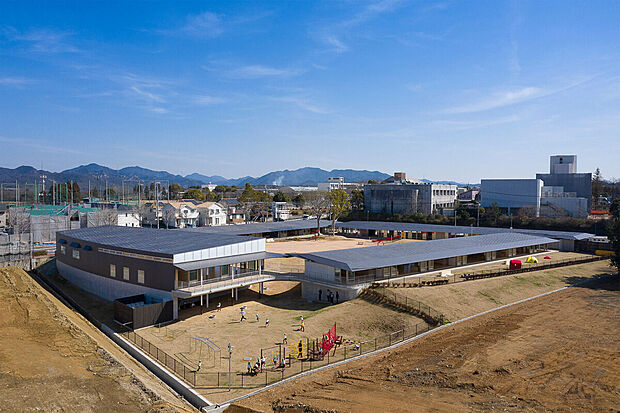 加東市立社学園小中学校(約1,800m)