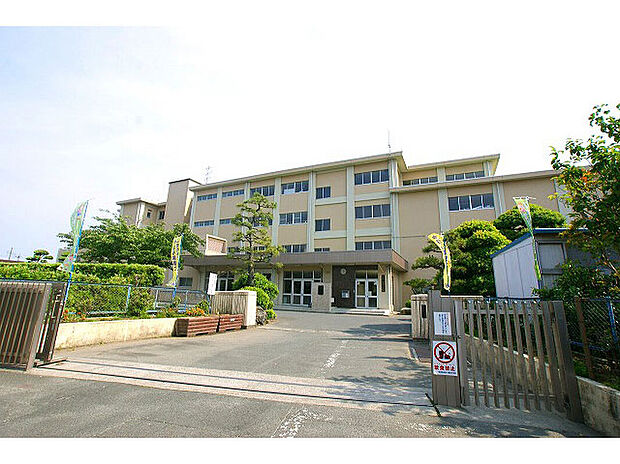 浜松市立飯田小学校（約450m）