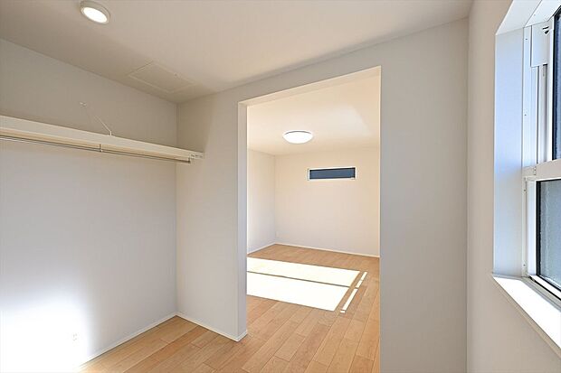 【収納】8号棟 たっぷり収納できます