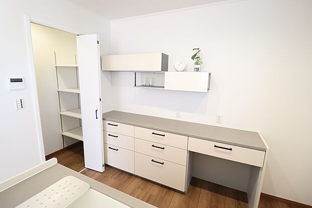 【【トクラス・Bb】】カップボード付き販売になります。