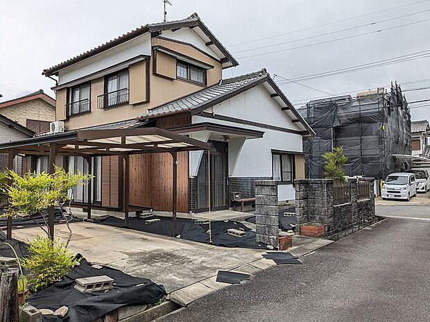 角地ならではの開放感が魅力。通風や採光にも配慮したプランニングが期待できます。