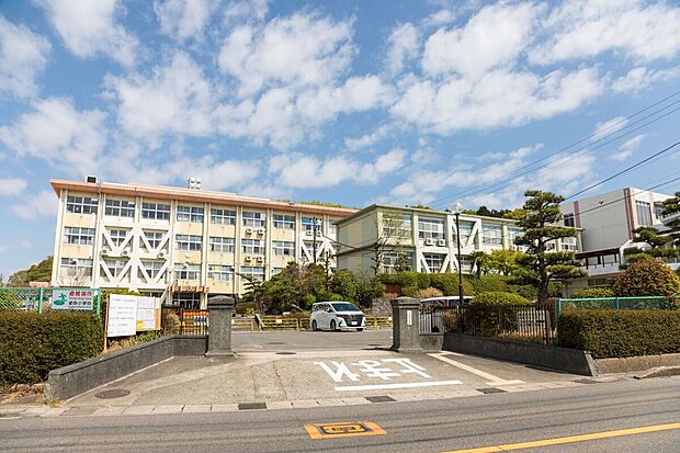 市立沓掛小学校