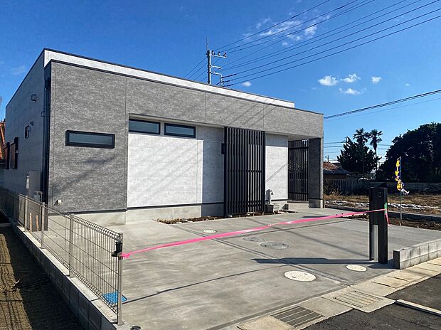 【平屋 外観】土地が75坪ありますので、憧れの平屋も建てられます。