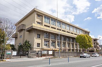 尼崎市立常陽中学校 約400m