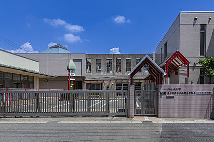 愛知文教女子短期大学附属  　ぶんきょう幼稚園 現地から370m。(徒歩5分。)