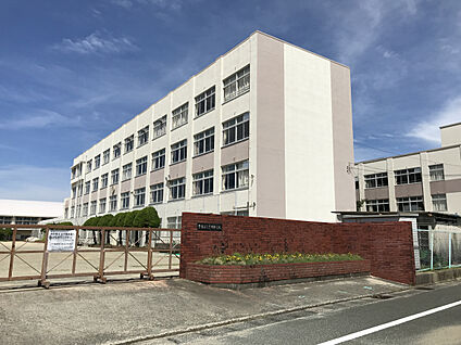 豊橋市立豊岡中学校 現地から1390m。(徒歩18分。)