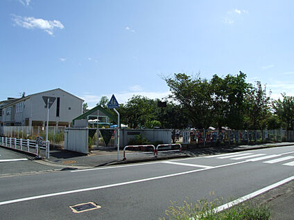 市立認定こども園真美ケ丘東幼稚園 現地から1220m～1240m。(徒歩16分。(最長))