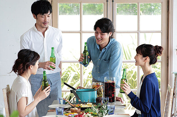 【ゆとりある空間が広がる20Jリビングのあるプラン】
ゆったり食事や団らんができ、パーティーものびのび開催できる20JのLDK。優雅な語らいの時間を持つことができます。※号棟により採用状況が異なります