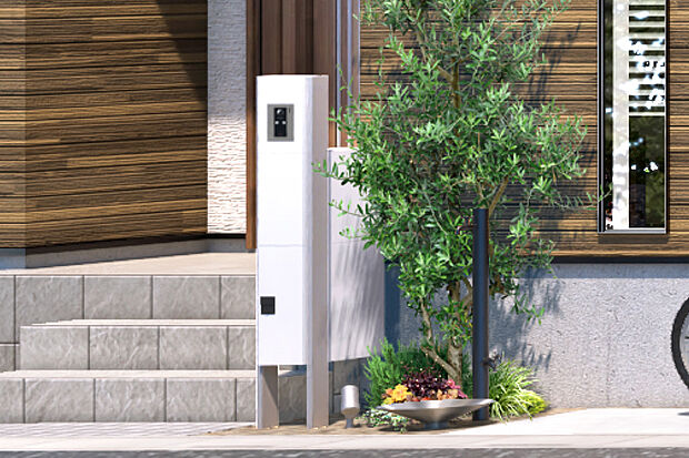 【【宅配ボックス付機能門柱】】宅配ボックス付スタイリッシュな機能門柱。留守の間でも宅配便が受け取れるため、配達時間を気にせずに外出できます。