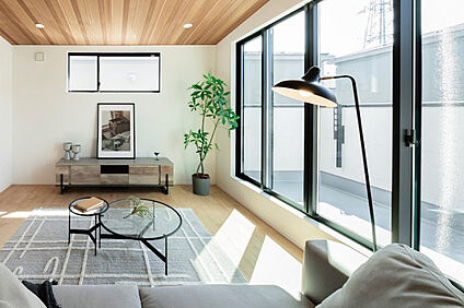 【2F LIVING】