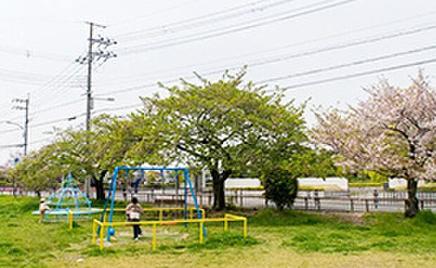 甲斐田公園(約480m)