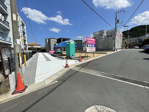 続々と建築進行してます。