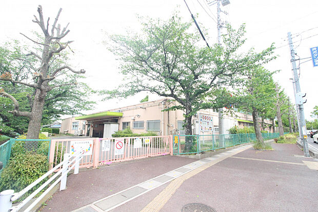 中央幼稚園（約290m）