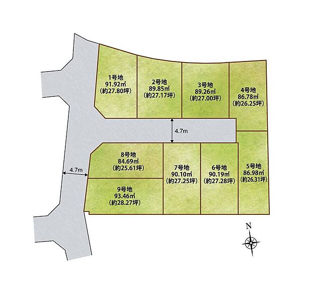 前面道路は約4.7m。分譲地内道路は通り抜けできず、主に住民が利用するので、落ち着いた暮らしが期待できます。お家の前でお子様が遊ぶのを安心して見守れますね。