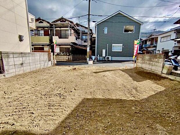 【現地土地写真】
近鉄大阪線「恩智」駅まで徒歩12分の立地!敷地を無駄なく活用できる整った区画です。耐震等級3相当・省エネ等級4の住まいをご提供♪