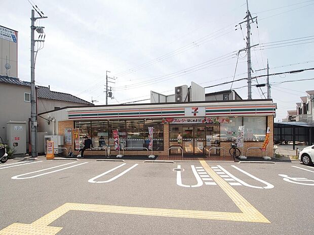 セブンイレブン八尾萱振町3丁目店