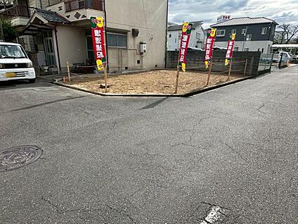 【前面道路含む現地写真】