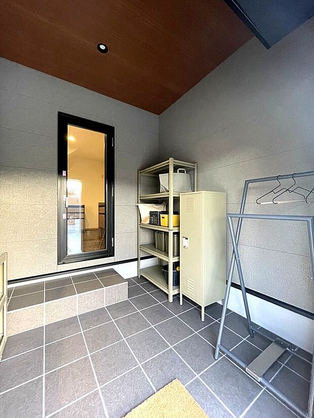 【現地モデルハウス】キッチンから土間収納へアクセス可!