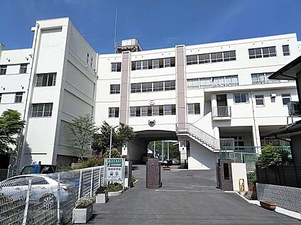 誉田中学校 約500m(徒歩7分)