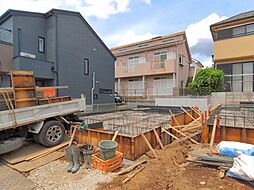京王線「調布」駅 バス22分「原山交差点」バス停 徒歩4分