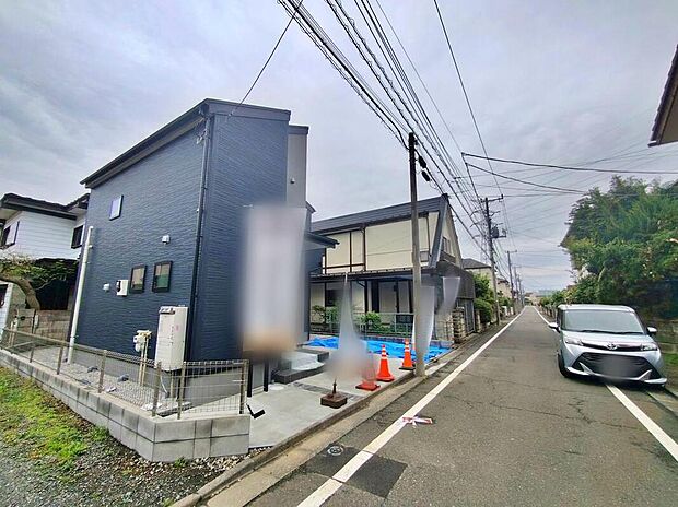【前面道路含む現地写真】
気になった物件すぐにご見学対応させていただきます♪平日・お仕事帰りなど、いつでもご案内可能です♪周辺環境と併せて、実際に現地をご確認ください♪