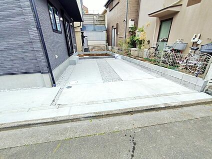 【駐車場】