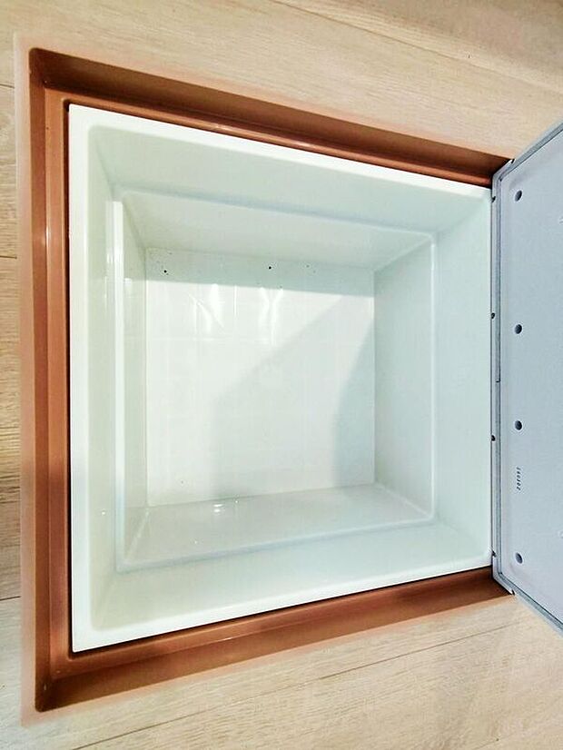 【【床下収納】F号棟】あると嬉しい床下収納は使用頻度の少ないものや、見せたくないものの収納に◎