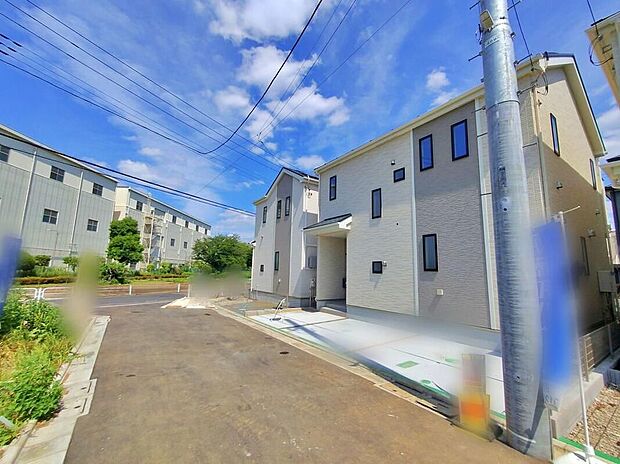 【【前面道路含む現地写真】】気になった物件すぐにご見学対応させていただきます♪平日・お仕事帰りなど、いつでもご案内可能です♪周辺環境と併せて、実際に現地をご確認ください♪