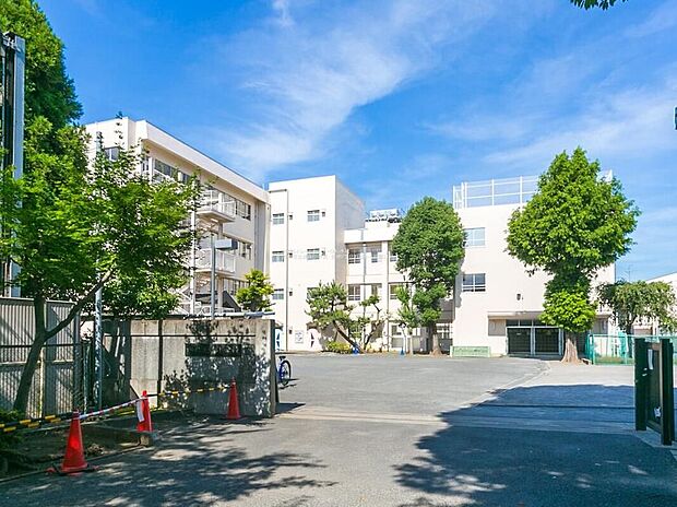 調布市立杉森小学校（約250m）