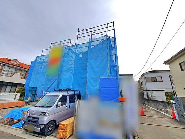 【【現地外観写真】左から1号棟・2号棟】住宅性能評価で耐震等級3(最高等級)を取得!お客様を守る大切な住宅だからこそ、第三者の検査を受けて安心して住んでいただける住宅をご案内させて頂きます。