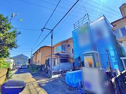 【前面道路含む現地写真】